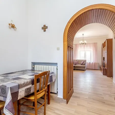 Apartman Krc